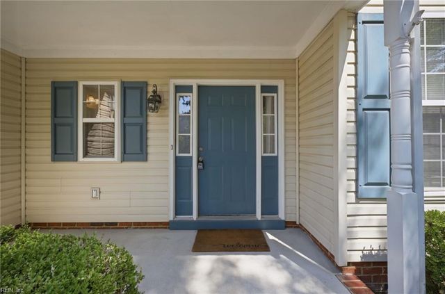 492 Shakespeare DR, Virginia Beach, VA 23452