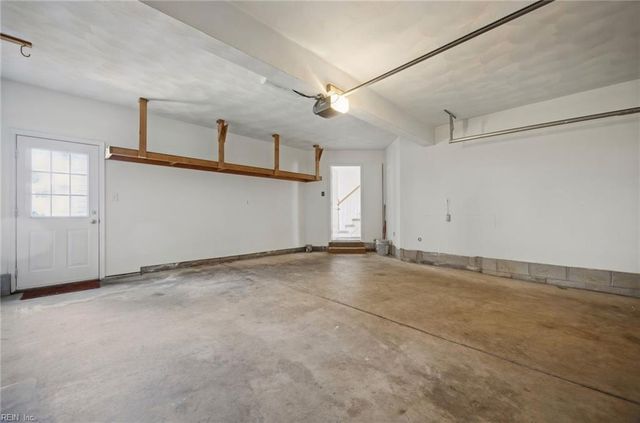 492 Shakespeare DR, Virginia Beach, VA 23452