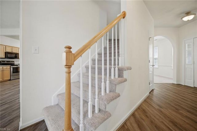 492 Shakespeare DR, Virginia Beach, VA 23452