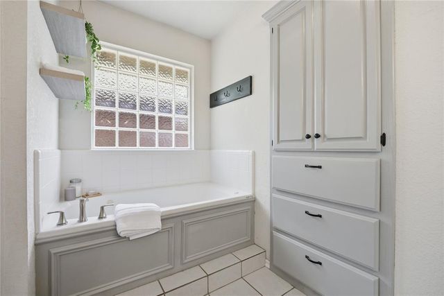 705 Cactus Court, Yukon, OK 73099