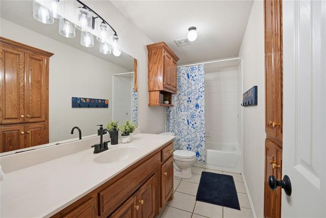 705 Cactus Court, Yukon, OK 73099