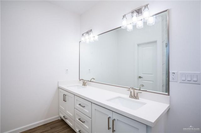 1124 Washington Avenue, Mission, TX 78572