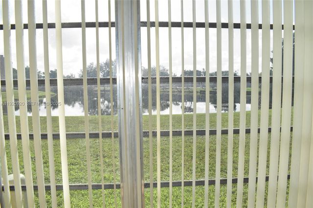 9360 Sunrise Lakes Blvd 111, Sunrise, FL 33322