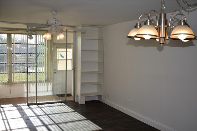 9360 Sunrise Lakes Blvd 111, Sunrise, FL 33322