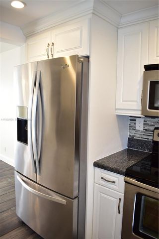 9360 Sunrise Lakes Blvd 111, Sunrise, FL 33322