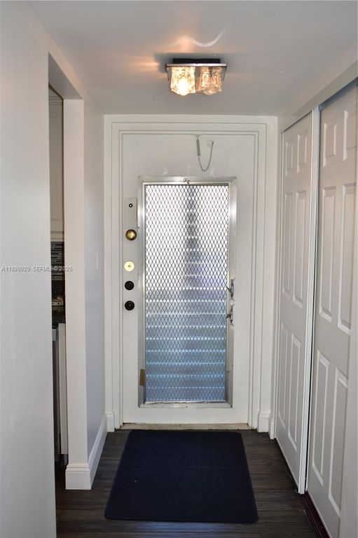 9360 Sunrise Lakes Blvd 111, Sunrise, FL 33322