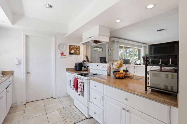 2169 NE 62nd Court, Fort Lauderdale, FL 33308