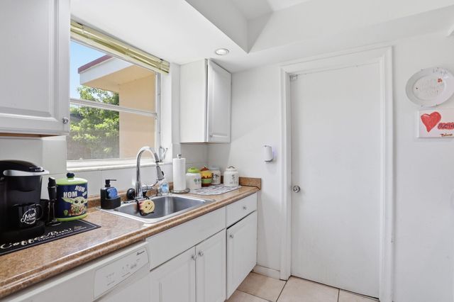 2169 NE 62nd Court, Fort Lauderdale, FL 33308