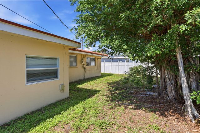 2169 NE 62nd Court, Fort Lauderdale, FL 33308