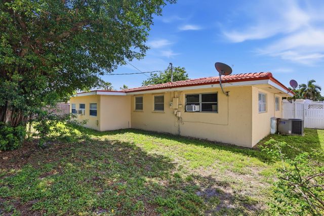 2169 NE 62nd Court, Fort Lauderdale, FL 33308