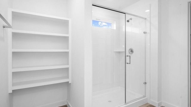 13 Robin Court, Angleton, TX 77515