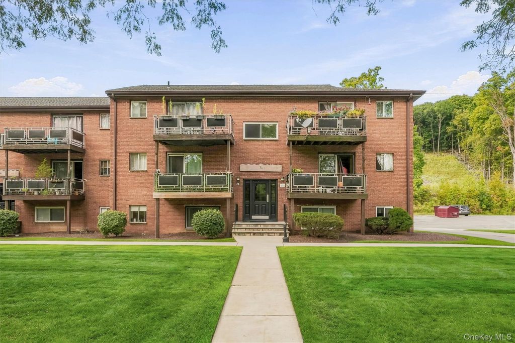 26 Tanager Road 2601, Monroe, NY 10950 — exterior