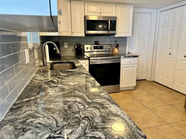 3240 BRIAR CLIFF DRIVE, Holiday, FL 34691