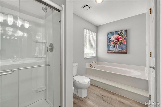 4062 Bristol Bay Drive, St Charles, MO 63304
