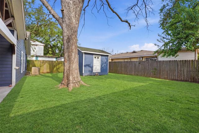 7603 Avenue K, Houston, TX 77012
