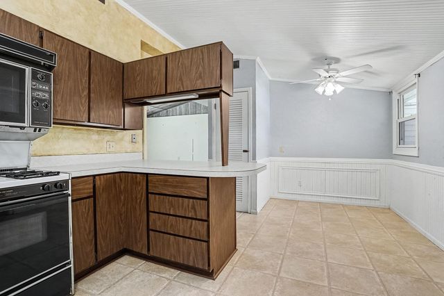 237 24th Street N, Springfield City, MI 49037