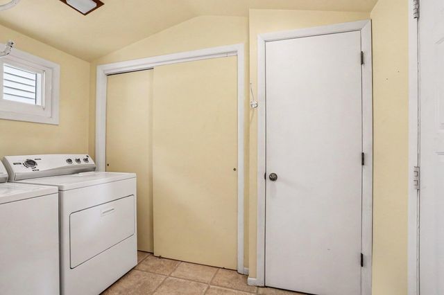237 24th Street N, Springfield City, MI 49037