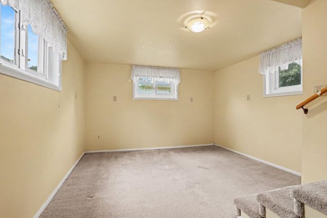 237 24th Street N, Springfield City, MI 49037