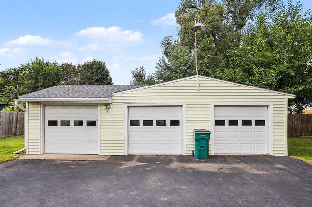 237 24th Street N, Springfield City, MI 49037