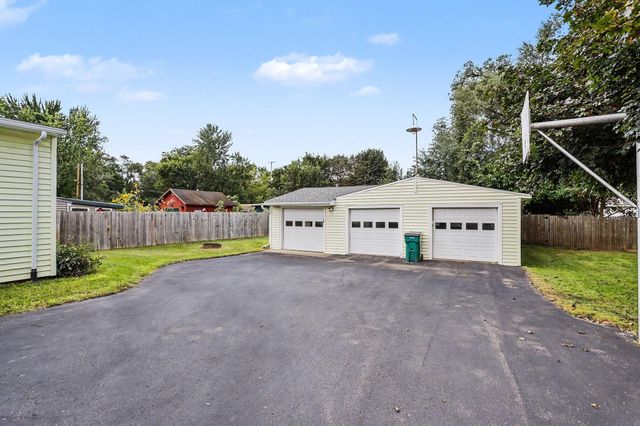 237 24th Street N, Springfield City, MI 49037