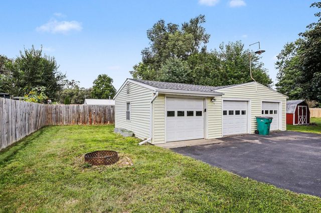 237 24th Street N, Springfield City, MI 49037