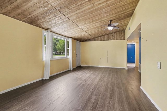 237 24th Street N, Springfield City, MI 49037