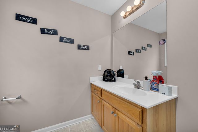 26 Candlestick Drive, Hull, GA 30646