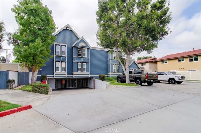 810 Baker 106, Costa Mesa, CA 92626