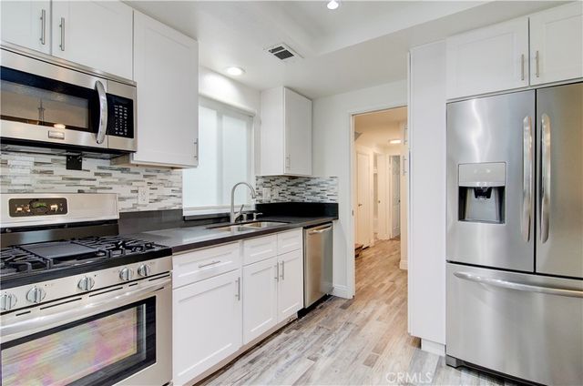 810 Baker 106, Costa Mesa, CA 92626
