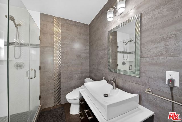 416 S Van Ness Avenue, Los Angeles, CA 90020