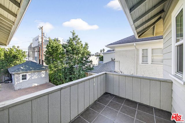 416 S Van Ness Avenue, Los Angeles, CA 90020