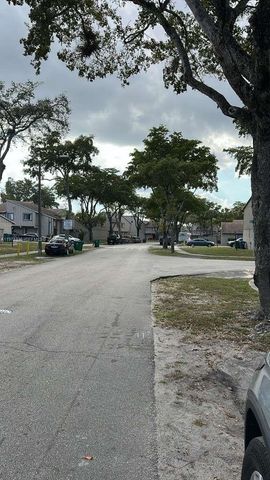 5630 NW 21st Street 31C, Lauderhill, FL 33313