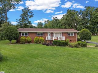 808 Primrose Lane, Spartanburg, SC 29303