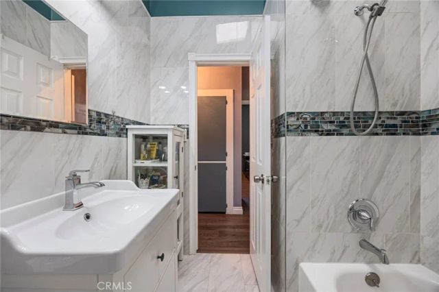 16135 E Edna, Covina, CA 91722