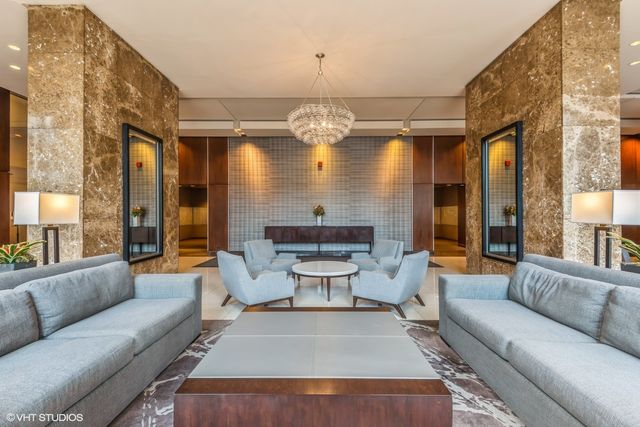 655 W IRVING PARK Road 1911, Chicago, IL 60613