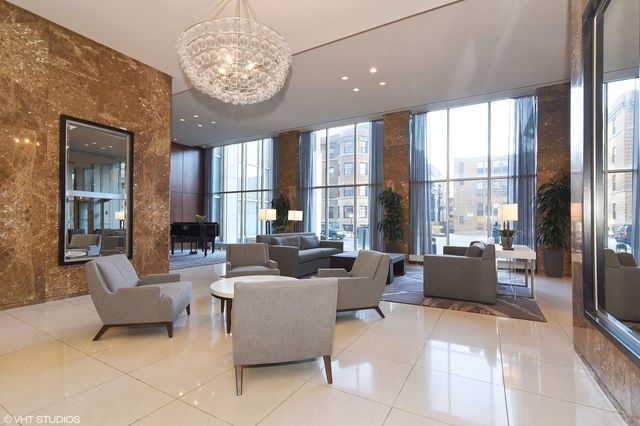 655 W IRVING PARK Road 1911, Chicago, IL 60613