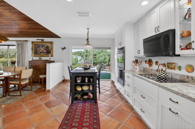 2305 SW 23rd Cranbrook Drive, Boynton Beach, FL 33436