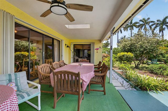 2305 SW 23rd Cranbrook Drive, Boynton Beach, FL 33436