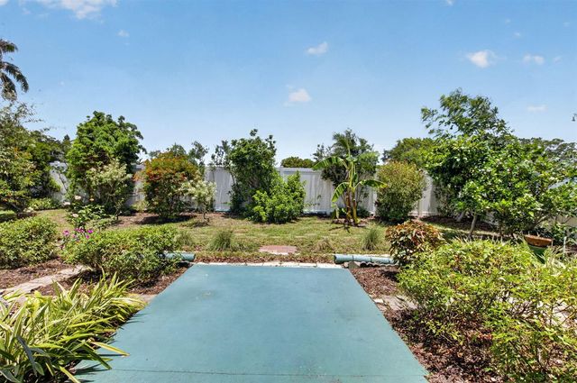 2305 SW 23rd Cranbrook Drive, Boynton Beach, FL 33436