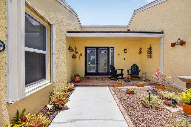2305 SW 23rd Cranbrook Drive, Boynton Beach, FL 33436