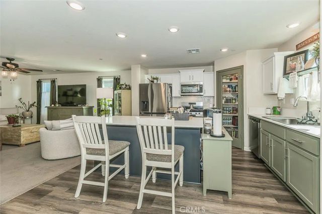 2161 Heidi Avenue, Sanger, CA 93657