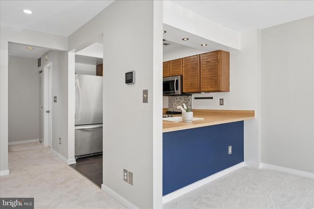 9817 SAILFISH TER, Montgomery Village, MD 20886