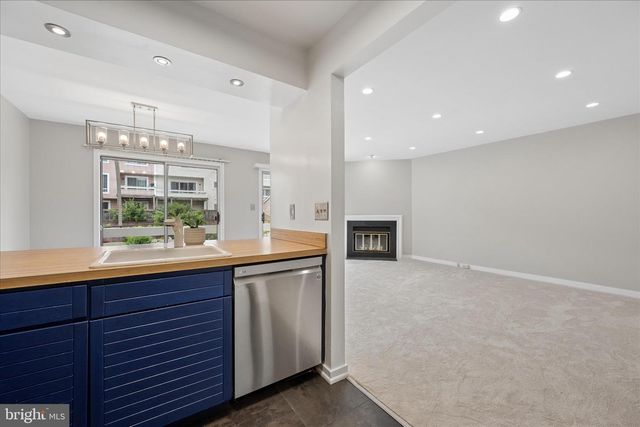 9817 SAILFISH TER, Montgomery Village, MD 20886