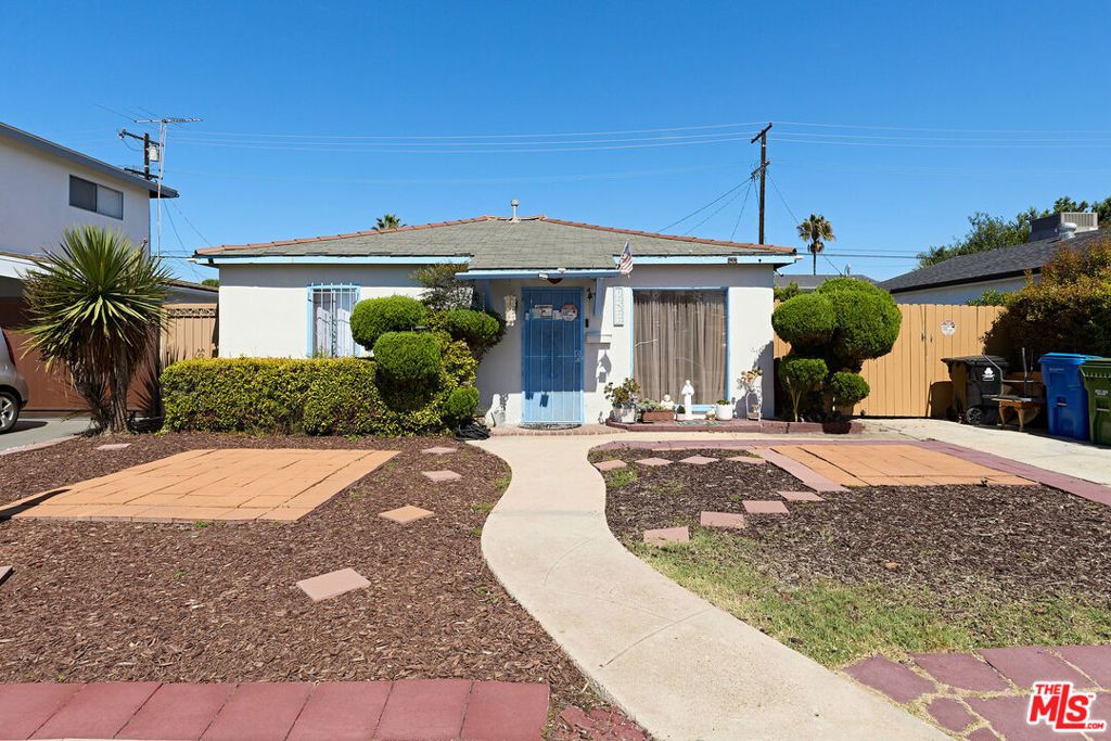 12827 Walsh Avenue, Los Angeles, CA 90066 — photo 2