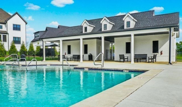 1430 Round Hill Lane, Spring Hill, TN 37174