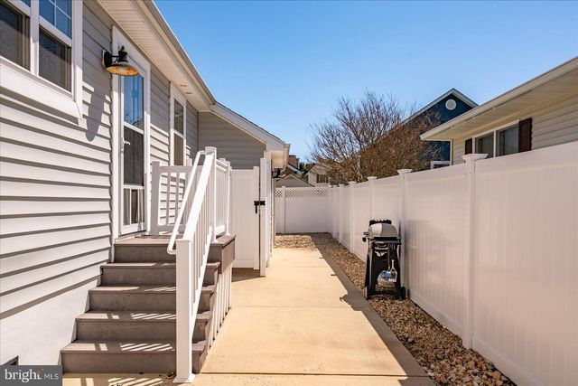 13804 SAILING RD, Ocean City, MD 21842