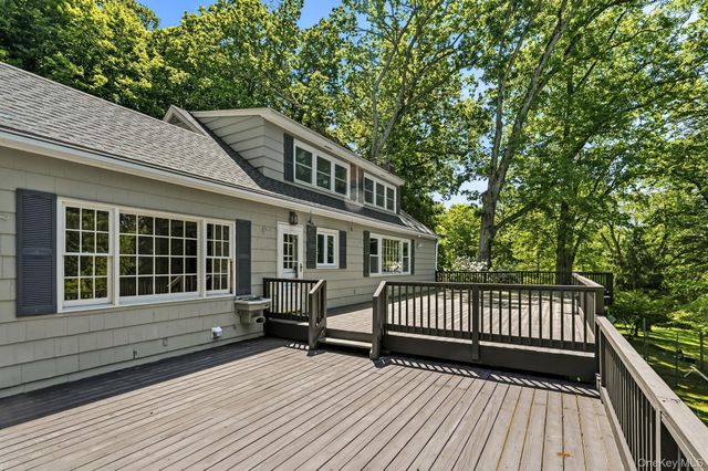 690 Croton Heights Road, Yorktown Heights, NY 10598