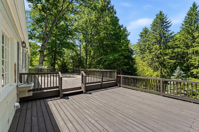 690 Croton Heights Road, Yorktown Heights, NY 10598