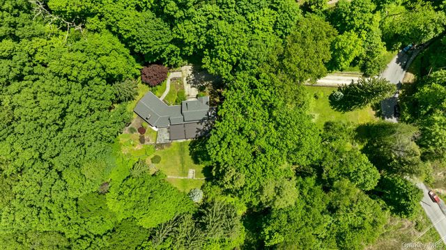 690 Croton Heights Road, Yorktown Heights, NY 10598