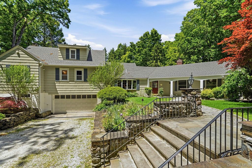 690 Croton Heights Road, Yorktown Heights, NY 10598
